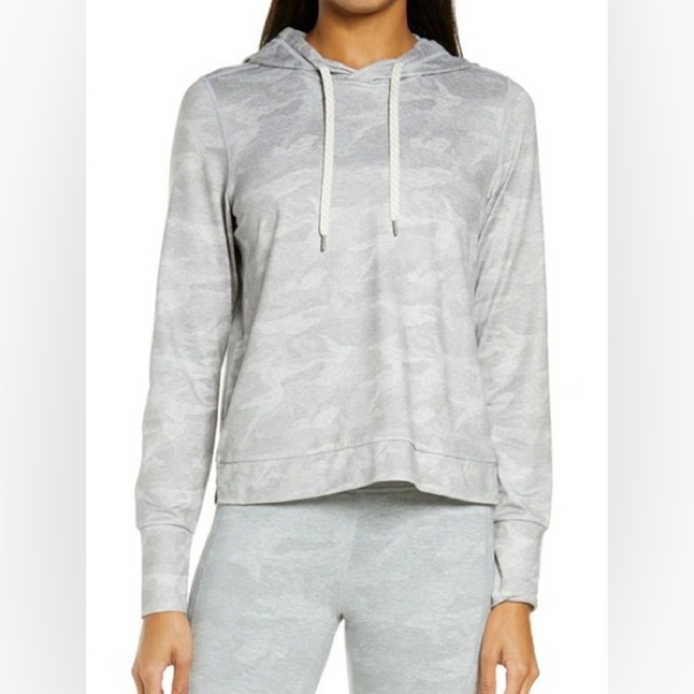 Vuori Essential Hoodie Pale Camo Size Medium